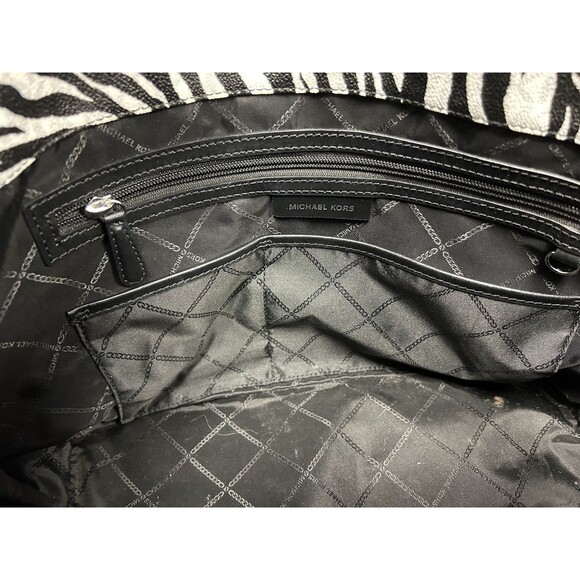 Michael Kors Zebra Signature Carter Large Open Tote bag #30T1SZPT3I - Picture 6 of 16
